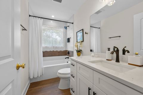 Tiny photo for 300 Geneva Road, Glen Ellyn, IL 60137 (MLS # 12595598)