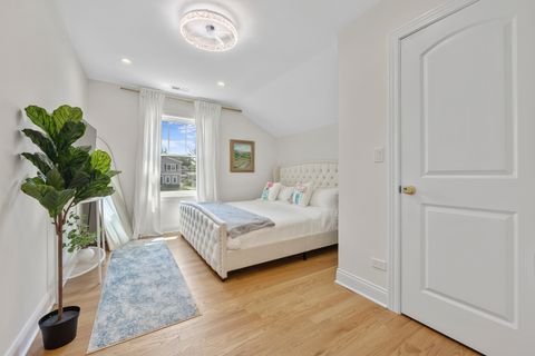 Tiny photo for 300 Geneva Road, Glen Ellyn, IL 60137 (MLS # 12595598)