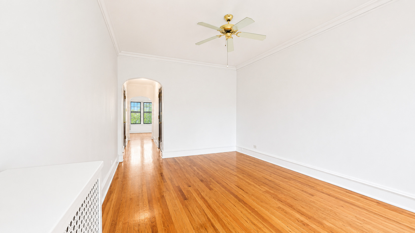2208 W Winnemac Avenue APT2