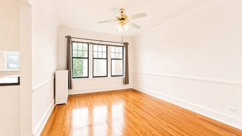 Tiny photo for 2208 W Winnemac Avenue #APT2, Chicago, IL 60625 (MLS # 12711959)