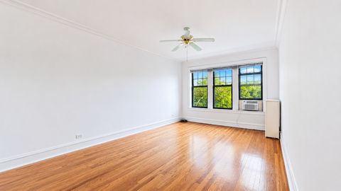 Tiny photo for 2208 W Winnemac Avenue #APT2, Chicago, IL 60625 (MLS # 12711959)