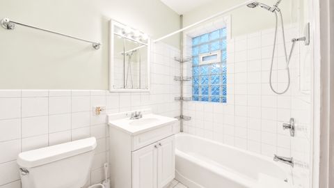 Tiny photo for 2208 W Winnemac Avenue #APT2, Chicago, IL 60625 (MLS # 12711959)
