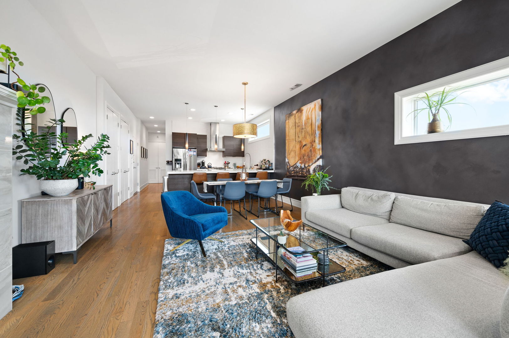 2424 W Chicago Avenue 203