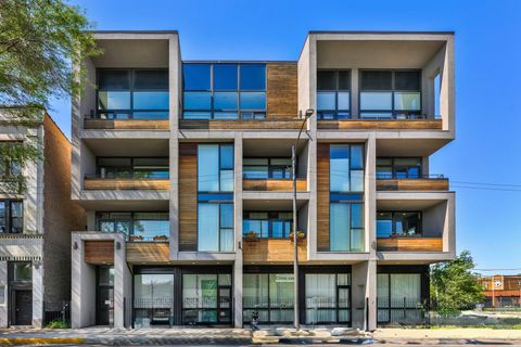 2424 W Chicago Avenue 203 Chicago IL 60622