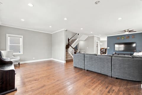 Tiny photo for 5337 W Barry Avenue, Chicago, IL 60641 (MLS # 12709763)