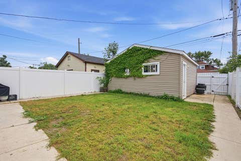 Tiny photo for 5337 W Barry Avenue, Chicago, IL 60641 (MLS # 12709763)