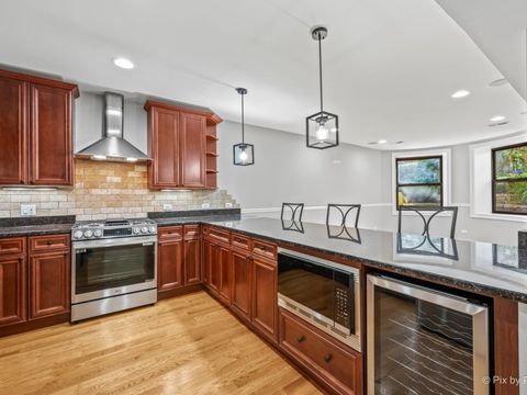 Tiny photo for 5217 N Winthrop Avenue #G, Chicago, IL 60640 (MLS # 12660227)
