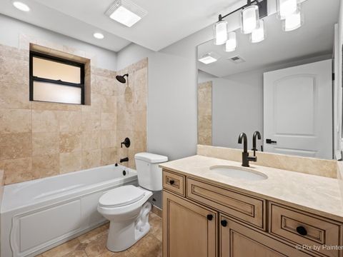 Tiny photo for 5217 N Winthrop Avenue #G, Chicago, IL 60640 (MLS # 12660227)