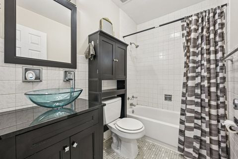 Tiny photo for 433 S Lombard Avenue #33, Oak Park, IL 60302 (MLS # 12482301)