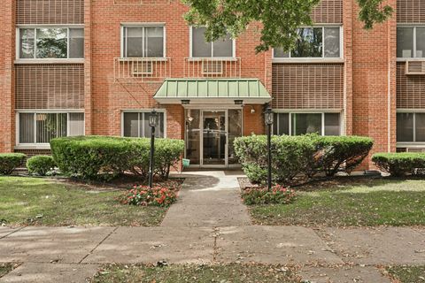Tiny photo for 433 S Lombard Avenue #33, Oak Park, IL 60302 (MLS # 12482301)