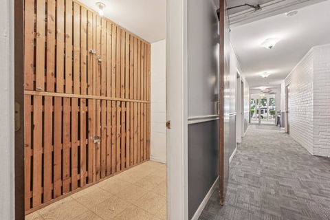 Tiny photo for 433 S Lombard Avenue #33, Oak Park, IL 60302 (MLS # 12482301)