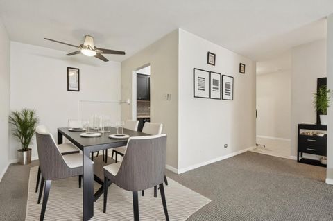 Tiny photo for 433 S Lombard Avenue #33, Oak Park, IL 60302 (MLS # 12482301)