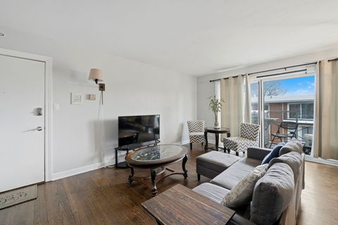 Tiny photo for 10111 Old Orchard Court #304, Skokie, IL 60076 (MLS # 12577359)