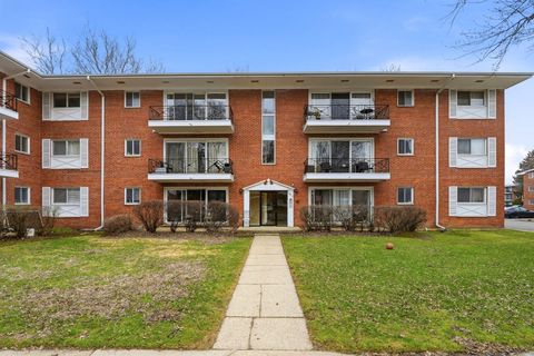 Tiny photo for 10111 Old Orchard Court #304, Skokie, IL 60076 (MLS # 12577359)