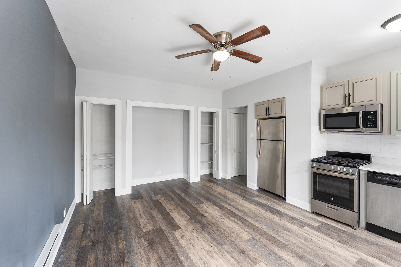 4555 N Malden Street 302