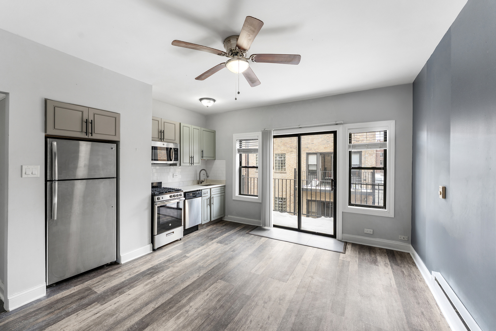 4555 N Malden Street 302