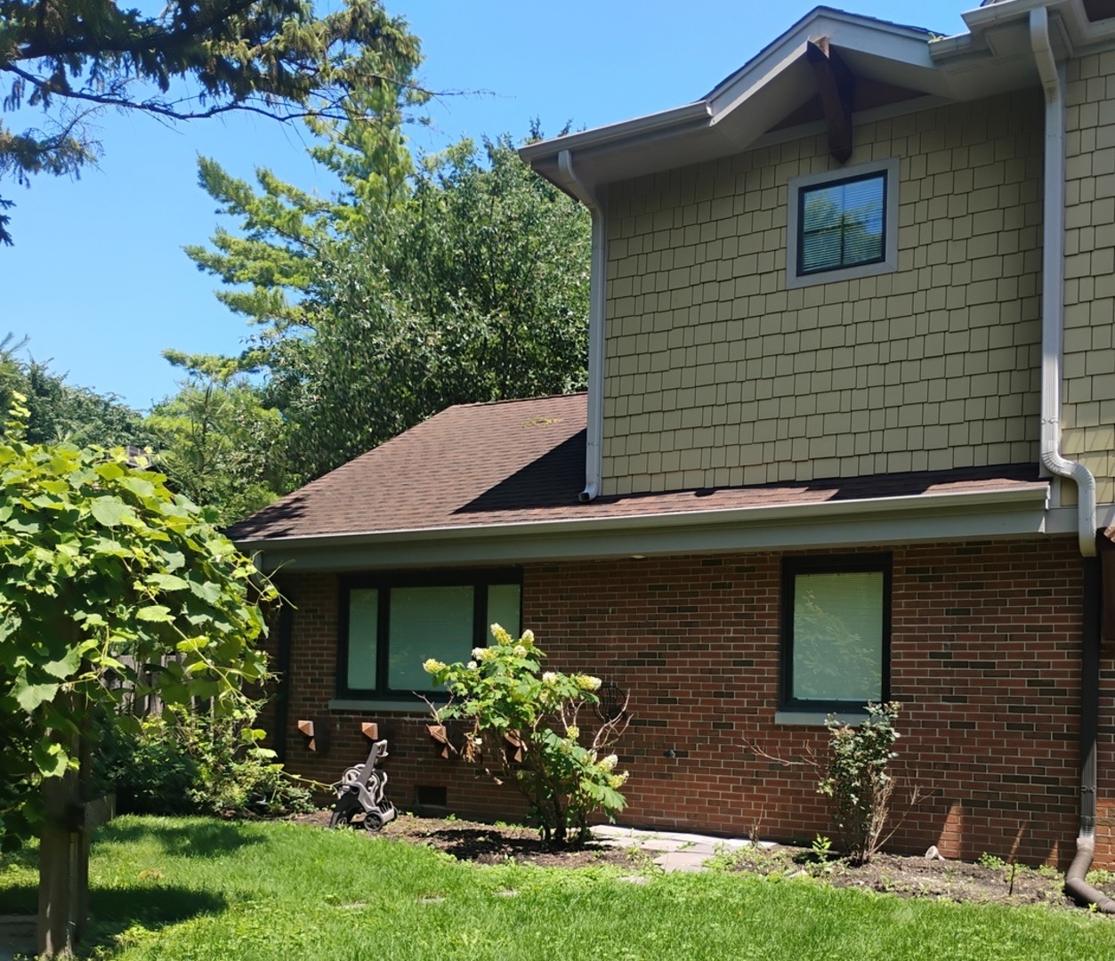 827 S Arlington Heights Road