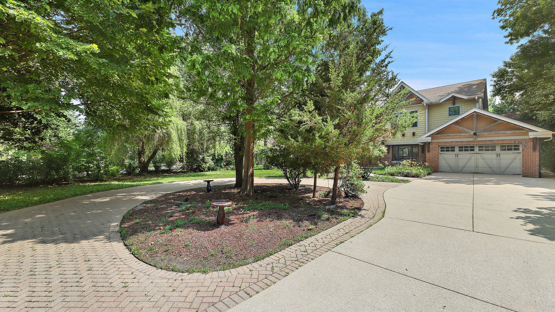 827 S Arlington Heights Road