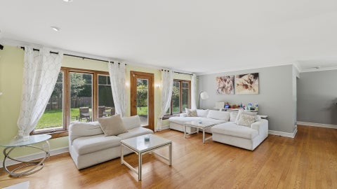 Tiny photo for 827 S Arlington Heights Road, Arlington Heights, IL 60005 (MLS # 12670937)