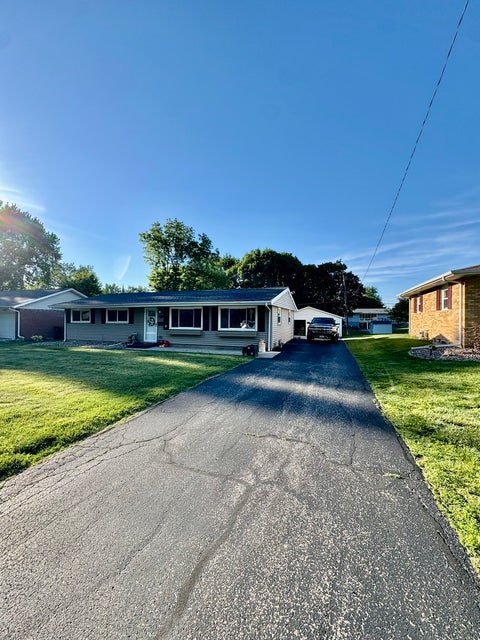 Tiny photo for 326 Rowe Drive, Bloomington, IL 61701 (MLS # 12668969)