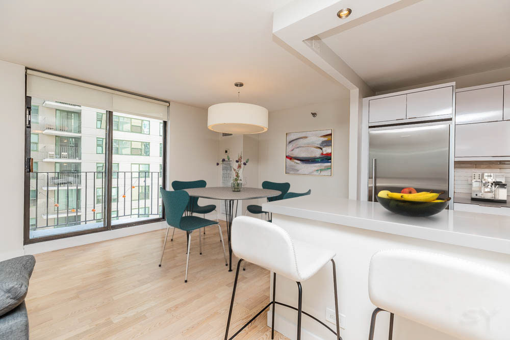 70 W Huron Street 1208