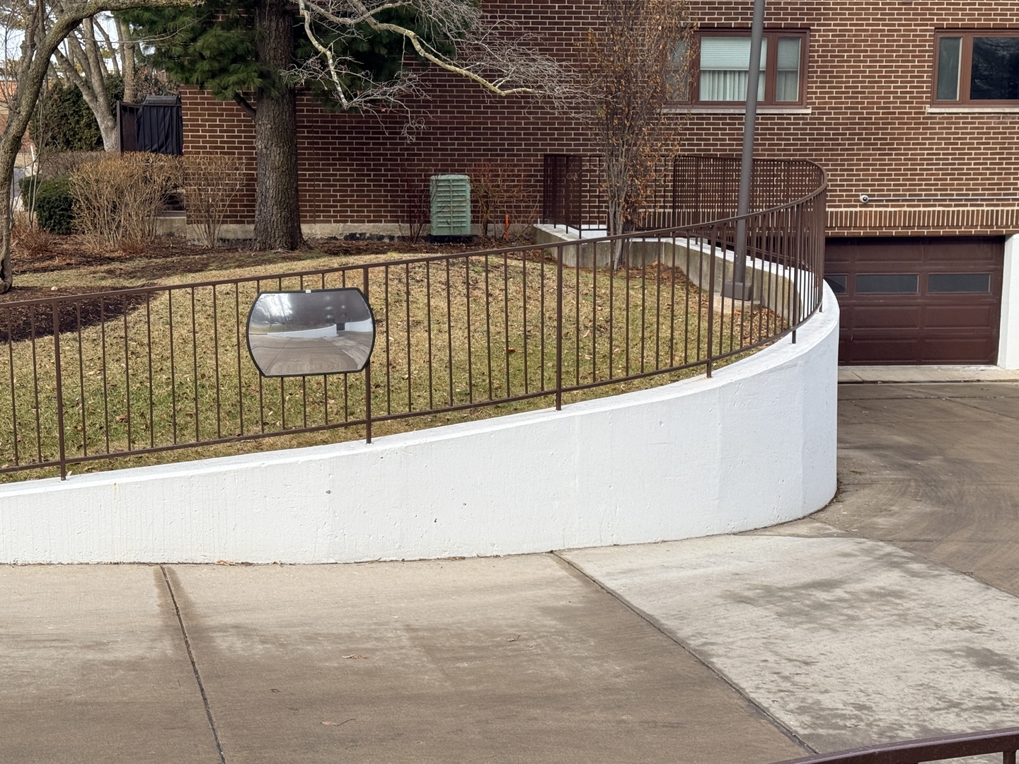 300 E Dundee Road 403A