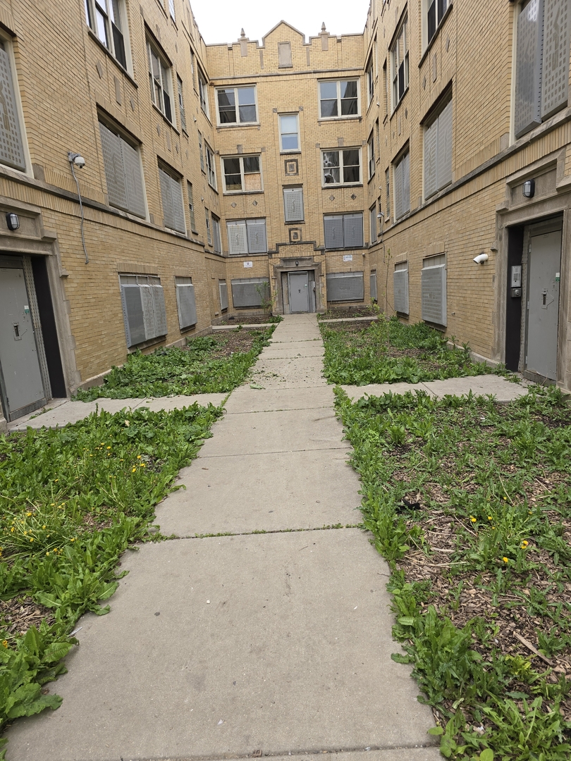 1015-1023 N Pulaski Road