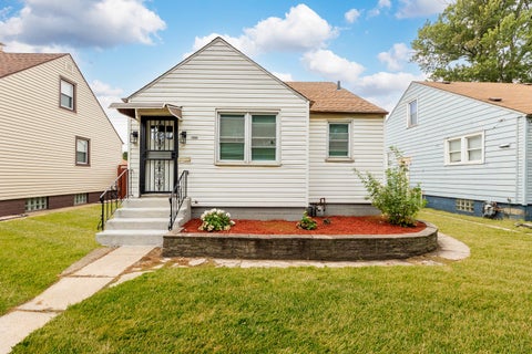 Photo of 11104 S Avenue O Avenue, Chicago, IL 60617 (MLS # 12759538)
