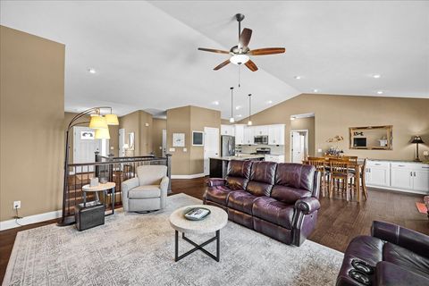 Tiny photo for 5802 Sugarberry Road, Bloomington, IL 61705 (MLS # 12556080)