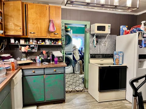 Tiny photo for 843 E Seminary Avenue, Hoopeston, IL 60942 (MLS # 12496726)