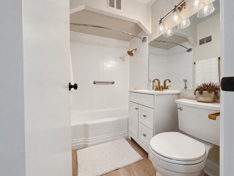 Tiny photo for 1821 Mayfair Avenue, Westchester, IL 60154 (MLS # 12781171)