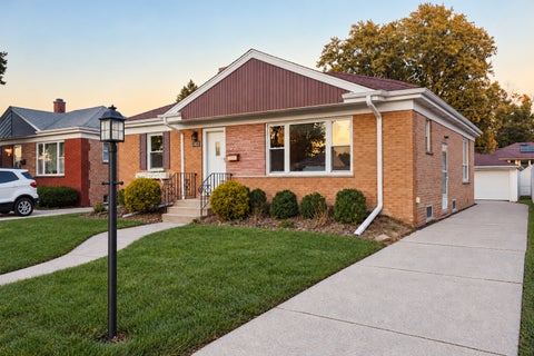 Tiny photo for 1821 Mayfair Avenue, Westchester, IL 60154 (MLS # 12781171)