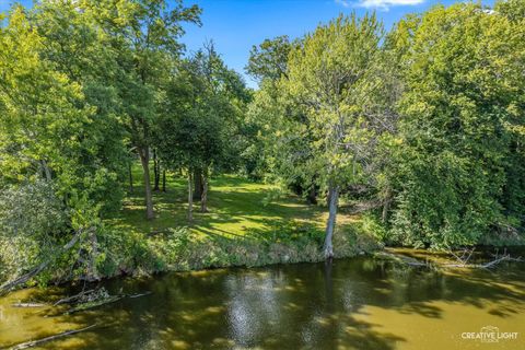 Tiny photo for 62 Timberview Lane, Yorkville, IL 60560 (MLS # 12450874)