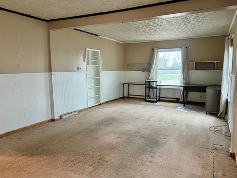 Tiny photo for 375 W Franklin Street, Paxton, IL 60957 (MLS # 12501378)