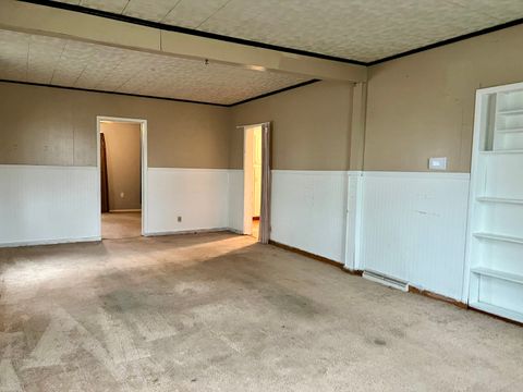 Tiny photo for 375 W Franklin Street, Paxton, IL 60957 (MLS # 12501378)