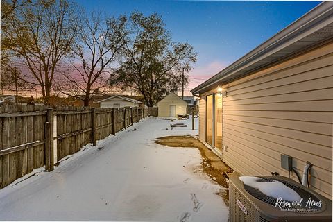 Tiny photo for 453 S Dearborn Avenue, Bradley, IL 60915 (MLS # 12516806)