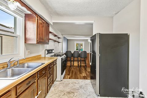 Tiny photo for 453 S Dearborn Avenue, Bradley, IL 60915 (MLS # 12516806)