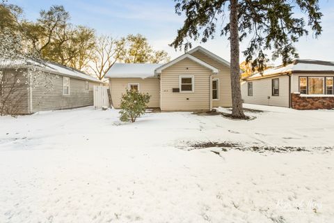 Photo of 453 S Dearborn Avenue, Bradley, IL 60915 (MLS # 12516806)