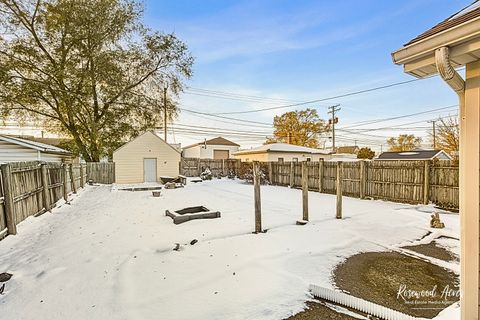 Tiny photo for 453 S Dearborn Avenue, Bradley, IL 60915 (MLS # 12516806)