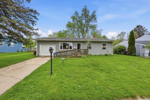 Photo of 124 E Melody Lane, Woodstock, IL 60098 (MLS # 12631878)