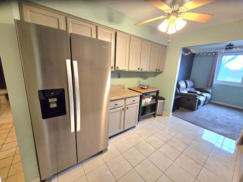 Tiny photo for 470 Raintree Court #3L, Glen Ellyn, IL 60137 (MLS # 12522358)