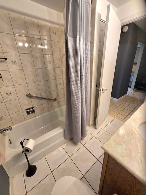 Tiny photo for 470 Raintree Court #3L, Glen Ellyn, IL 60137 (MLS # 12522358)