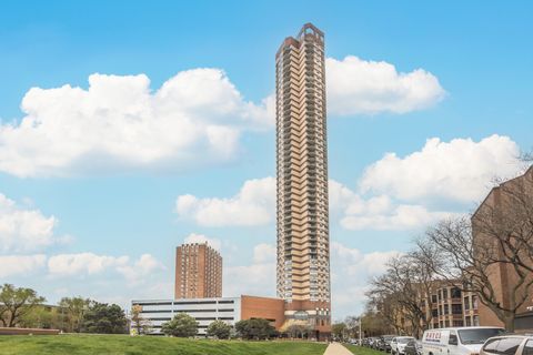 3660 N Lake Shore Drive 3912 Chicago IL 60613