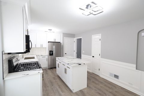Tiny photo for 12420 S Aberdeen Street S, Calumet Park, IL 60827 (MLS # 12491402)