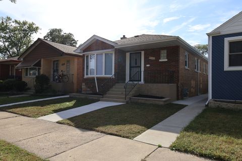 Tiny photo for 12420 S Aberdeen Street S, Calumet Park, IL 60827 (MLS # 12491402)