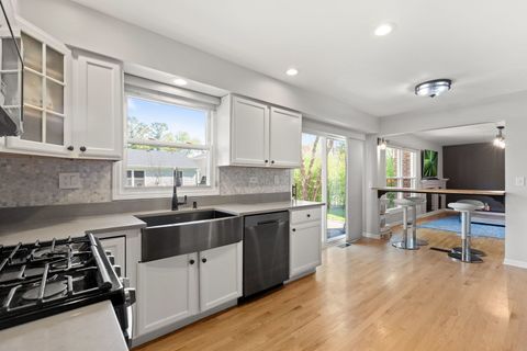 Tiny photo for 1120 Thompson Boulevard, Buffalo Grove, IL 60089 (MLS # 12551228)