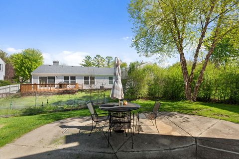 Tiny photo for 1120 Thompson Boulevard, Buffalo Grove, IL 60089 (MLS # 12551228)