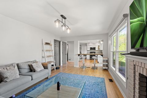 Tiny photo for 1120 Thompson Boulevard, Buffalo Grove, IL 60089 (MLS # 12551228)
