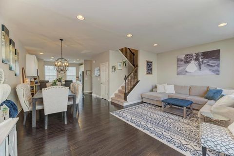 Tiny photo for 1499 Deer Pointe Drive, South Elgin, IL 60177 (MLS # 12571792)