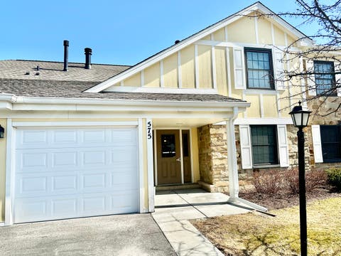 Photo of 575 Greystone Lane #A2, Wheeling, IL 60090 (MLS # 12713778)